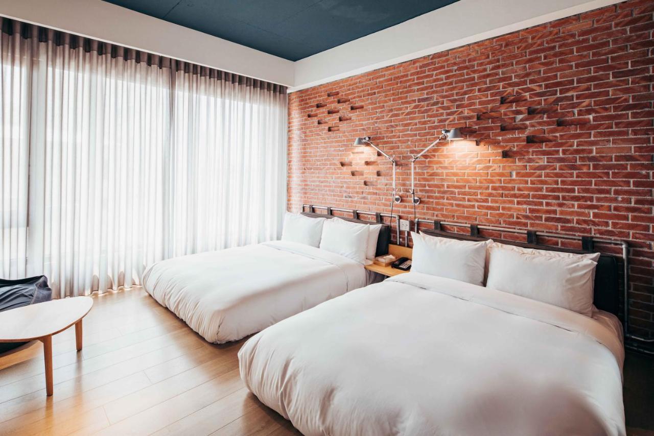 U.I.J Hotel & Hostel Tainan Eksteriør bilde